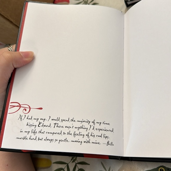 TWILIGHT Collector Journals with Tin - Picture 4 of 4